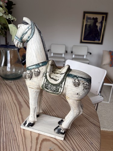 Handgeschnitzte pferdefigur - handgeschnitzte, im